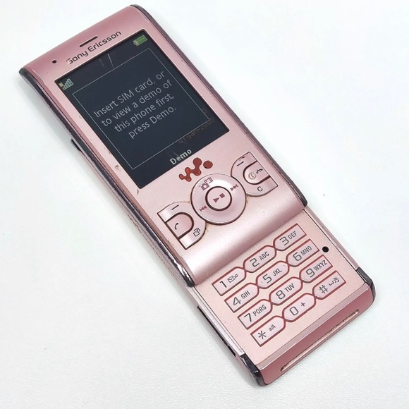 Phone - Picture 1 of 1